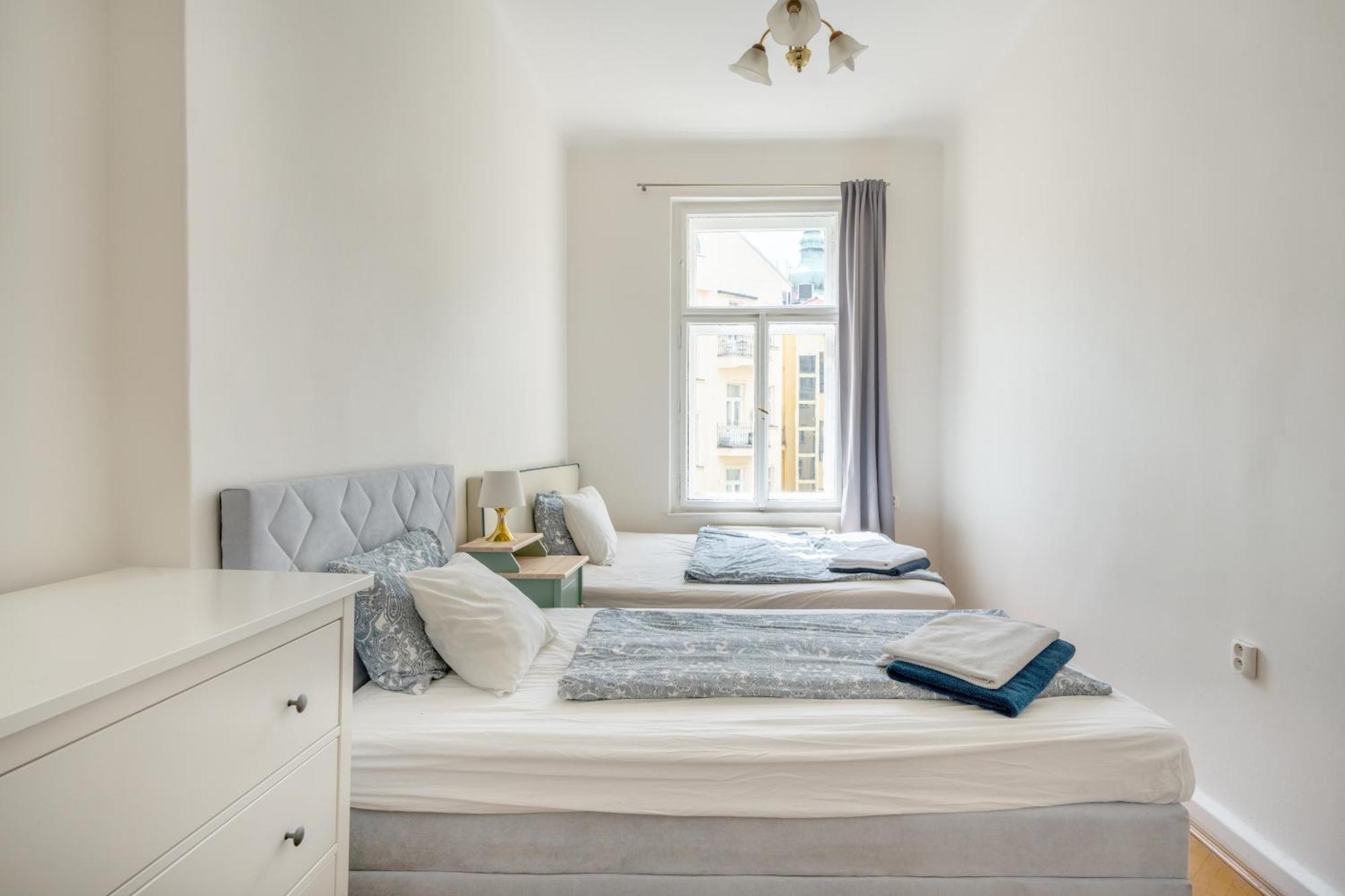 Apartments Vezenska Prague Room photo