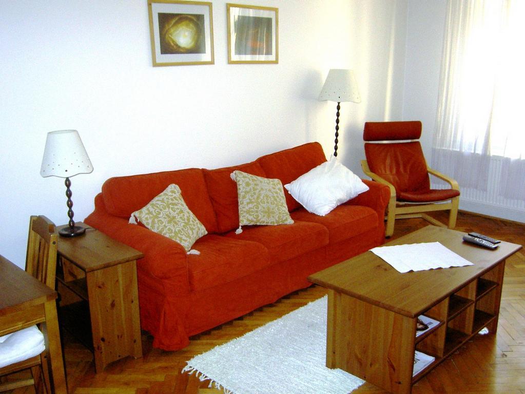 Apartments Vezenska Prague Room photo