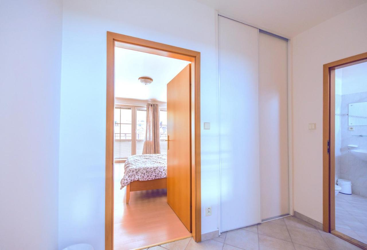 Apartments Vezenska Prague Exterior photo